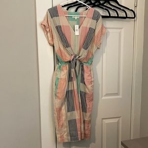 NWT. Size XS Loft Lou & Grey tie front midi dress.